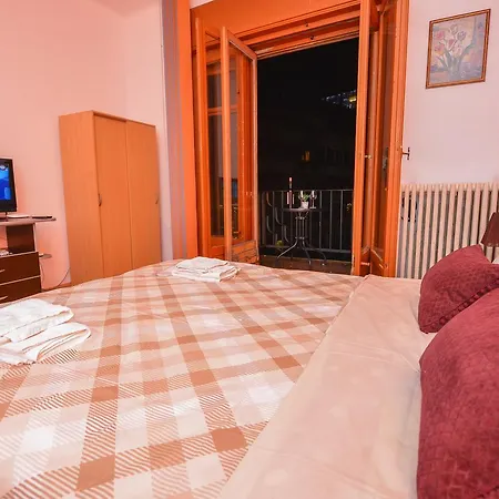 Center View Appartement Boekarest
